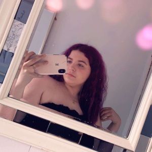 Meet your Posher, Hallie